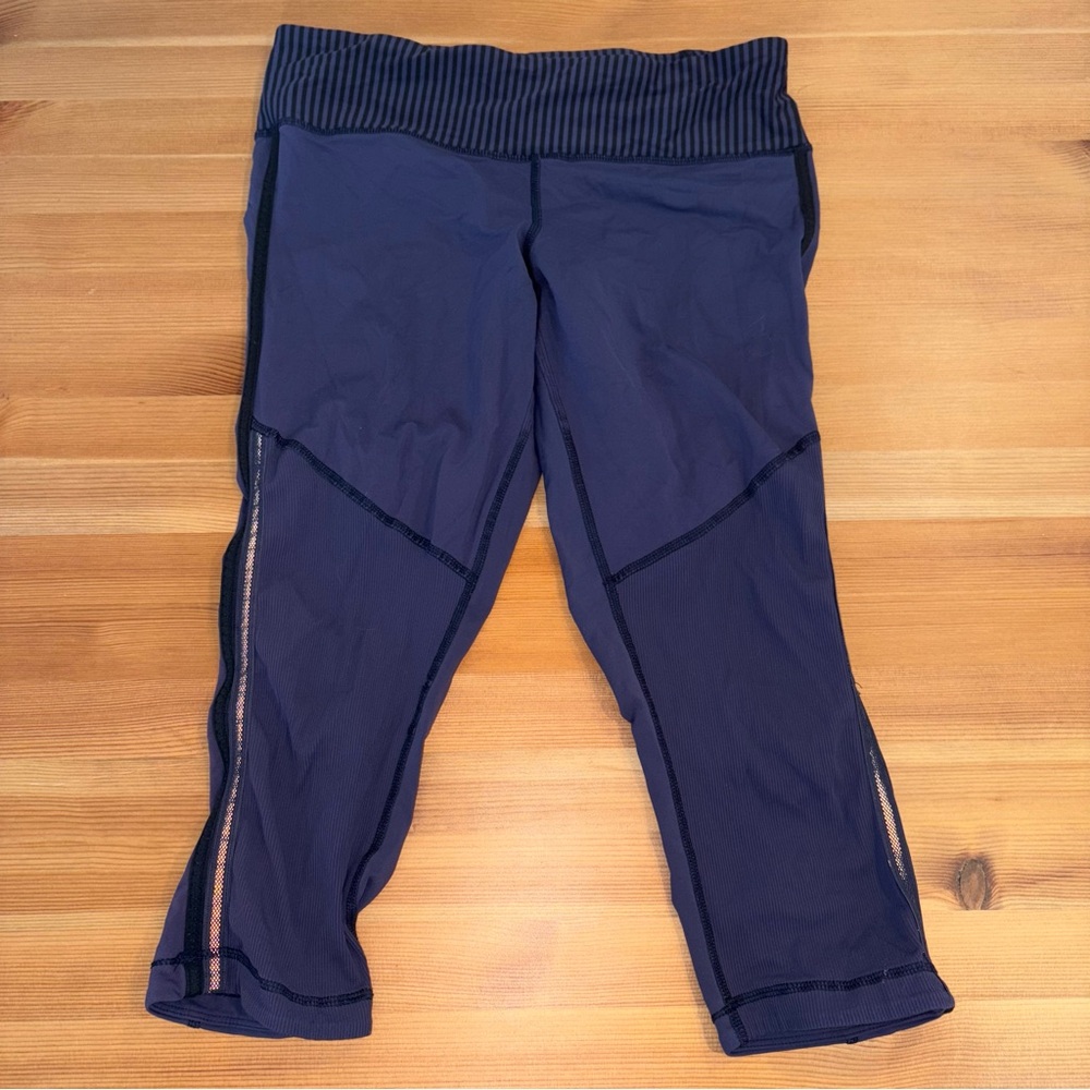Lululemon Race With Grace Crop Luxtreme Size 8 Cadet Blue